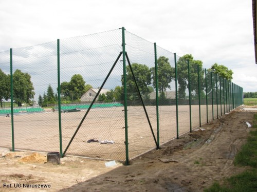 Budowa zespołu boisk i urządzeń lekkoatletycznych_27.06.2013r. (5)