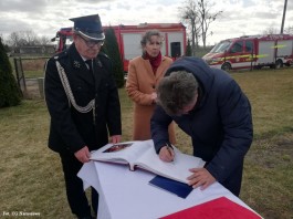 Przekazanie samochodu dla OSP Radzymin_18.02 (30)