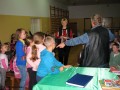 Spotkanie dzieci z pisarzem Drabikiem_Naruszewo_09.10.2013r. (38)