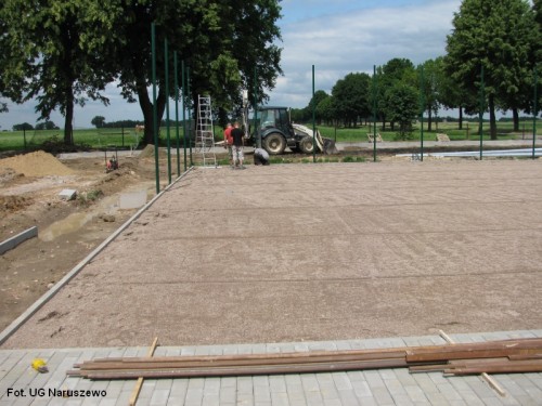 Budowa zespołu boisk i urządzeń lekkoatletycznych_27.06.2013r. (10)