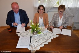 Podpisanie umowy_Łazęki_2021_2