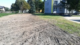 Budowa placu zabaw w Naruszewie05.09 (7)