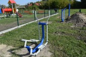 Budowa siłowni zewnętrznej w Wichorowie_25_09_2020 (5)