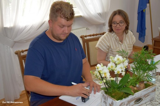 Podpisanie umowy_ogrodzenie w Żukowie (3)