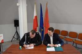 Podpisanie umowy_sprzęt strażacki_26_03_2024 (13)