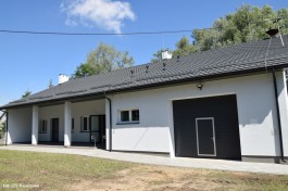 Budynek świetlicy wiejskiej w Strzembowie po remoncie