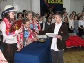 Dzień Babci i Dziadka_SP Radzymin2011 (38)
