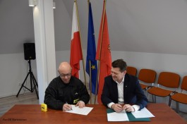 Podpisanie umowy_sprzęt strażacki_26_03_2024 (10)