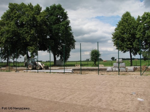 Budowa zespołu boisk i urządzeń lekkoatletycznych_27.06.2013r. (16)