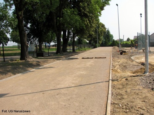 Budowa zespołu boisk i urządzeń lekkoatletycznych_27.06.2013r. (33)