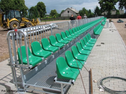 Budowa zespołu boisk i urządzeń lekkoatletycznych_27.06.2013r. (7)
