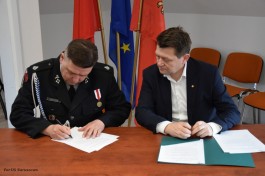 Podpisanie umowy_sprzęt strażacki_26_03_2024 (9)