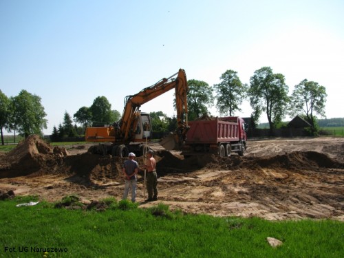 Budowa zespołu boisk i urządzeń lekkoatletycznych_15.05.2013r. (12)