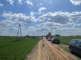 Przebudowa drogi w Postróżu_20_04_2023 (3)