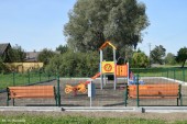 Budowa placu zabaw w Wichorowie_15_09_2020 (1)