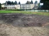 Budowa boiska do piłki siatkowej przy ZS w Nacpolsku_11.09.2014r. (2)