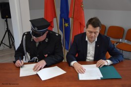 Podpisanie umowy_sprzęt strażacki_26_03_2024 (8)