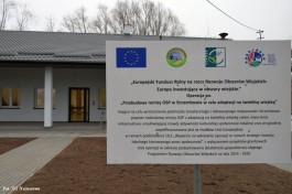 Remont świetlicy w Strzembowie_2020_tablica (2)