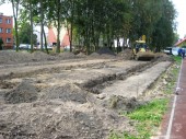 Budowa boiska do piłki siatkowej przy ZS w Nacpolsku_19.09.2014r. (1)