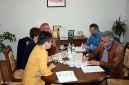 Podpisanie umowy z Wykonawcą_termomodernizacja_2017 (8)
