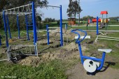 Budowa siłowni zewnętrznej w Wichorowie_25_09_2020 (8)